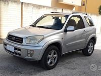 Usata Toyota RAV4 2000 Grigio SUV