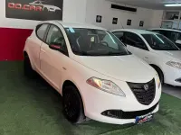 Usata Lancia Ypsilon 85 CV (62 kW) 2015 Bianco Utilitaria