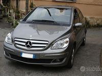 Usata Mercedes B200 Chrome 140 CV (102 kW) 2006 Grigio Monovolume