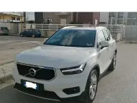 Usata Volvo XC40 Momentum 150 CV (110 kW) 2019 Bianco SUV