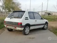 Usata Peugeot 205 78 CV (57 kW) 1991 Bianco Berlina