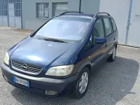 Usata Opel Zafira 125 CV (91 kW) 2002 Blu Monovolume