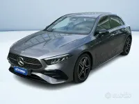 Usata Mercedes A180 AMG Line Premium 116 CV (85 kW) 2023 Grigio metallizzato Berlina