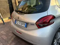 Usata Peugeot 208 Allure 75 CV (55 kW) 2017 Grigio Utilitaria