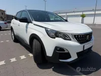 Usata Peugeot 3008 Active 130 CV (95 kW) 2018 Grigio SUV
