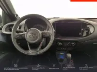 Usata Toyota Aygo X Edition 72 CV (52 kW) 2025 Argento SUV