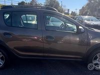 Usata Dacia Sandero Stepway 90 CV (66 kW) 2017 Marrone Berlina
