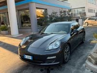 Usata Porsche Panamera 250 CV (183 kW) 2012 Grigio Utilitaria