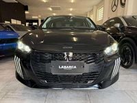 Usata Peugeot 208 Allure 101 CV (74 kW) 2024 Argento Utilitaria