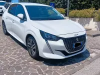 Usata Peugeot 208 Allure 102 CV (75 kW) 2021 Bianco Utilitaria