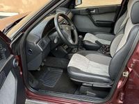 Usata Alfa Romeo 155 116 CV (85 kW) 1994 Rosso Berlina