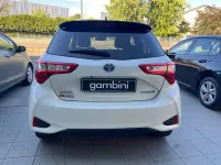 Usata Toyota Yaris Hybrid Edition 73 CV (53 kW) 2018 Madreperla Berlina