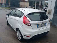 Usata Ford Fiesta Titanium 80 CV (58 kW) 2014 Bianco Utilitaria