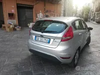 Usata Ford Fiesta 82 CV (60 kW) 2009 Grigio Berlina