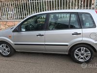 Usata Ford Fusion 68 CV (50 kW) 2003 Grigio Utilitaria