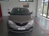 Usata Lancia Ypsilon Gold 80 CV (58 kW) 2016 Grigio Utilitaria