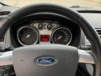 Usata Ford Kuga 140 CV (102 kW) 2012 Grigio SUV