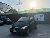 Usata Mercedes A180 Elegance 109 CV (80 kW) 2007 Blu Berlina