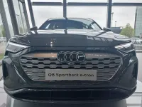 Usata Audi Q8 e-tron Advanced Plus 250 kW (340 CV) 2024 Grigio magnete SUV