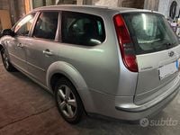 Usata Ford Focus Style 110 CV (80 kW) 2007 Grigio Station wagon