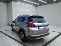 Usata Peugeot 2008 Allure 102 CV (75 kW) 2019 Argento SUV