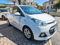 Usata Hyundai i10 Edition 87 CV (63 kW) 2015 Bianco Utilitaria