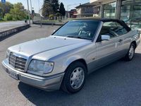 Usata Mercedes E200 136 CV (100 kW) 1994 Argento Cabrio