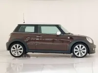 Usata Mini Cooper 122 CV (89 kW) 2011 Marrone Utilitaria