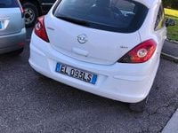 Usata Opel Corsa 75 CV (55 kW) 2012 Bianco Berlina