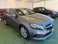 Usata Mercedes A180 109 CV (80 kW) 2017 Grigio Berlina