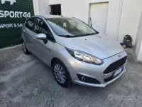 Gebraucht Ford Fiesta 75 PS (55 kW) 2016 Grau Kleinwagen