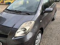 Usata Toyota Yaris 2010 Grigio Utilitaria