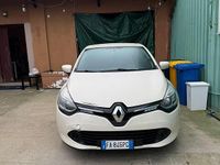 Usado Renault Clio IV Expression 75 CV (55 kW) 2015 Berlina