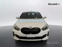 Usata BMW 118 M Sport 150 CV (110 kW) 2022 Alpin white pastello Monovolume