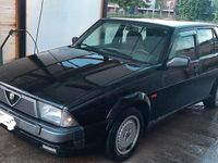 Usata Alfa Romeo 75 154 CV (113 kW) 1988 Nero Berlina