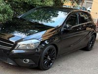 Begagnad Mercedes 180 109 HK (80 kW) 2013 Svart Sedan