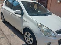 Usata Hyundai i20 100 CV (73 kW) 2013 Bianco Berlina