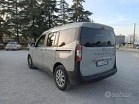 Usata Ford Tourneo Courier Titanium 125 CV (91 kW) 2024 Grigio Monovolume