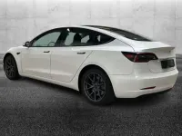Usata Tesla Model 3 152 kW (208 CV) 2023 Bianco Berlina