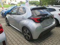 Nuova Toyota Yaris Hybrid Trend 92 CV (67 kW) 2026 Argento Berlina