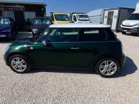Usata Mini Cooper D 90 CV (66 kW) 2011 Verde Utilitaria