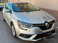 Usata Renault Mégane IV 110 CV (80 kW) 2017 Berlina