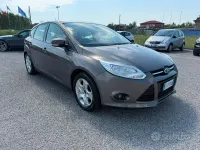 Usata Ford Focus 120 CV (88 kW) 2014 Grigio Berlina