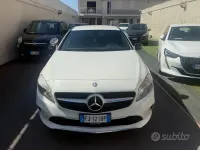 Usata Mercedes A160 90 CV (66 kW) 2017 Bianco Berlina