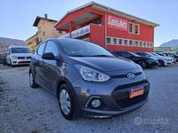 Usata Hyundai i10 Comfort 69 CV (50 kW) 2014 Viola Utilitaria