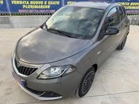 Usata Lancia Ypsilon Gold 70 CV (51 kW) 2022 Grigio Utilitaria