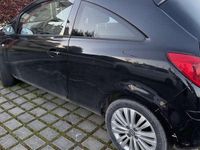 Usata Opel Corsa Edition 75 CV (55 kW) 2011 Utilitaria