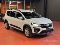 Usata Dacia Jogger Essentiel 101 CV (74 kW) 2023 Bianco Monovolume