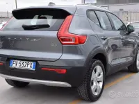 Usata Volvo XC40 Momentum 150 CV (110 kW) 2019 Grigio SUV