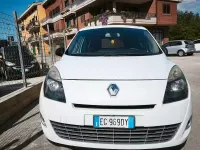 Usata Renault Scénic Luxe 130 CV (95 kW) 2011 Bianco Monovolume
